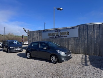 Used Peugeot 208 2015 for sale - 77437848: Photo