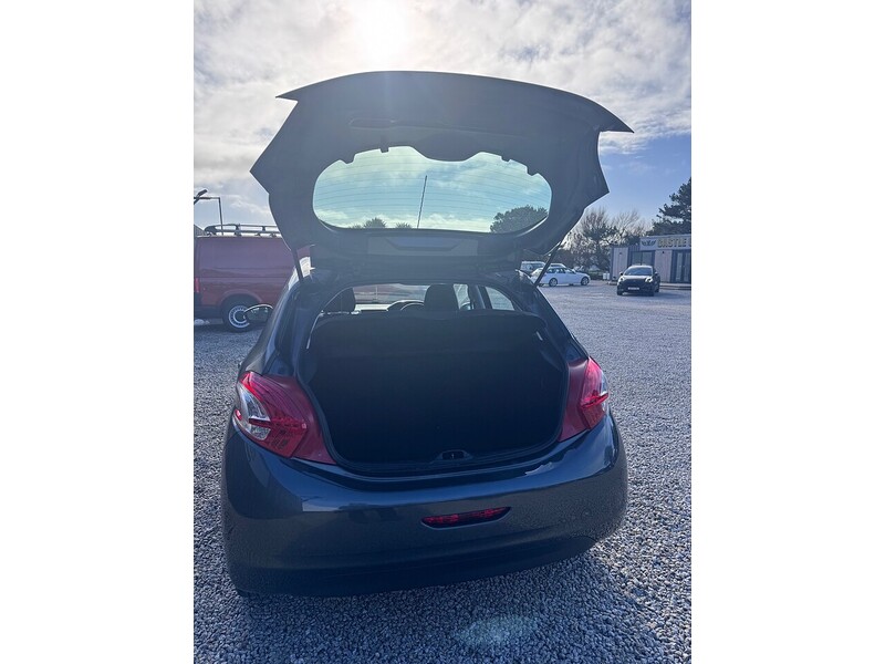 Used Peugeot 208 2015 for sale - 77437848: Photo 21