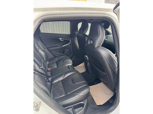 Used Volvo V40 2016 for sale - 76245550: Photo 14
