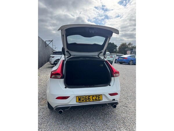 Used Volvo V40 2016 for sale - 76245550: Photo 19