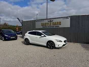 Volvo - V40