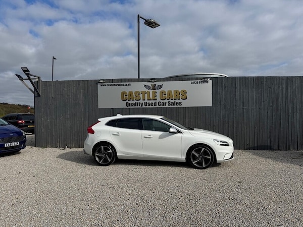 Used Volvo V40 2016 for sale - 76245550: Photo 2