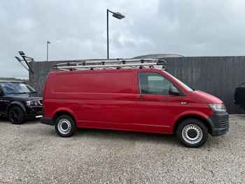 Used Volkswagen Transporter 2016 for sale - 77200881: Photo