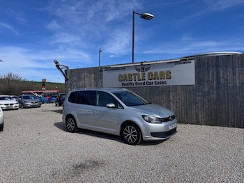 Used Volkswagen Touran 2011 for sale - 78282280: Photo