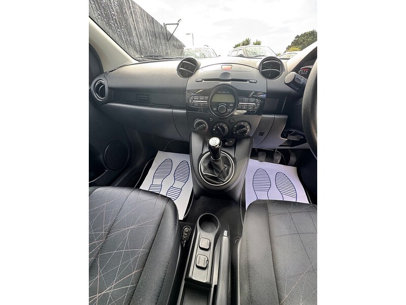 Used Mazda Mazda2 2013 for sale - 77086539: Photo 17