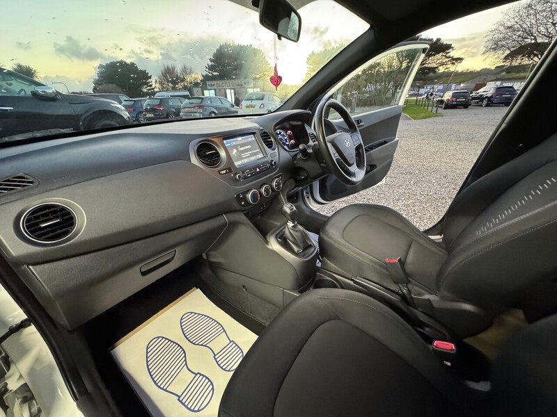 Used Hyundai i10 2019 for sale - 77062105: Photo 16