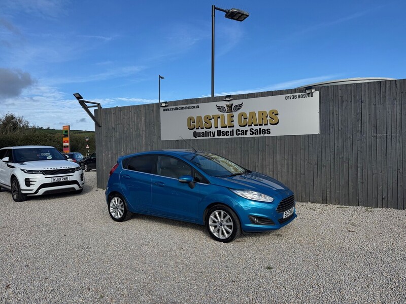 Used Ford Fiesta 2015 for sale - 76605300: Photo 1
