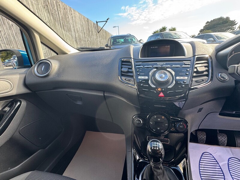 Used Ford Fiesta 2015 for sale - 76605300: Photo 14