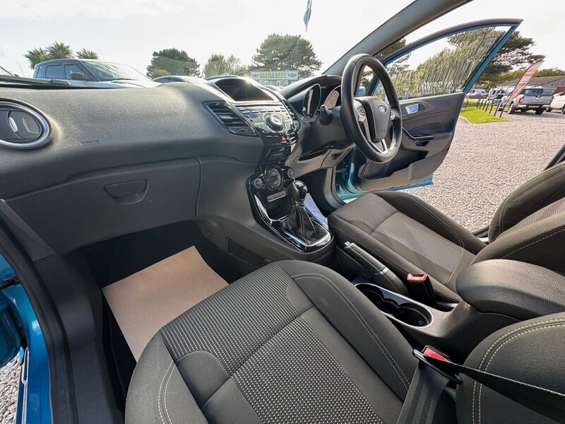 Used Ford Fiesta 2015 for sale - 76605300: Photo 16