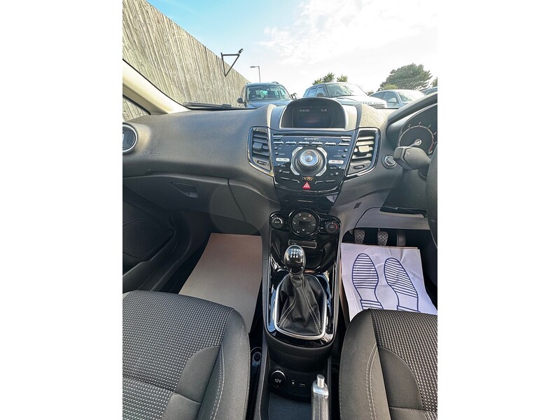 Used Ford Fiesta 2015 for sale - 76605300: Photo 18