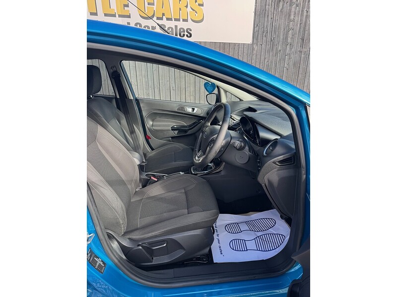 Used Ford Fiesta 2015 for sale - 76605300: Photo 3