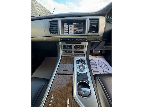 Used Jaguar XF 2015 for sale - 76148389: Photo 15