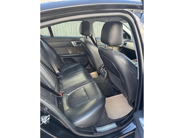 Used Jaguar XF 2015 for sale - 76148389: Photo 16