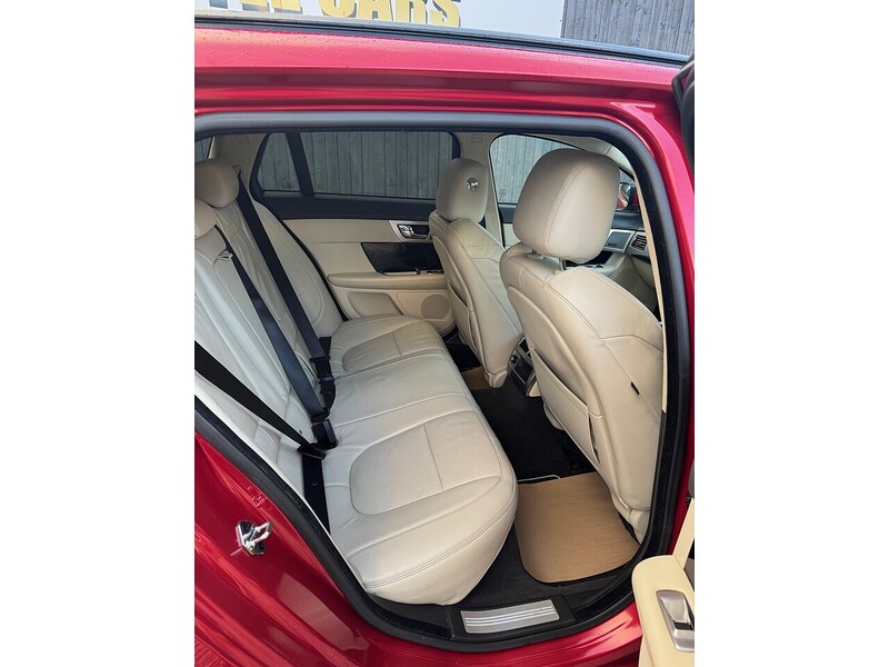 Used Jaguar XF 2014 for sale - 76784382: Photo 15