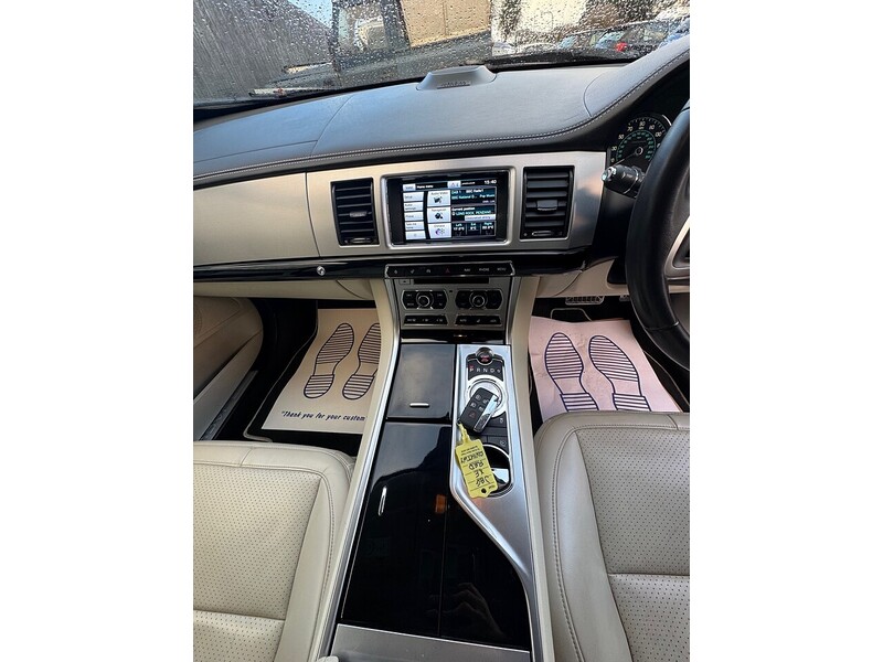 Used Jaguar XF 2014 for sale - 76784382: Photo 16