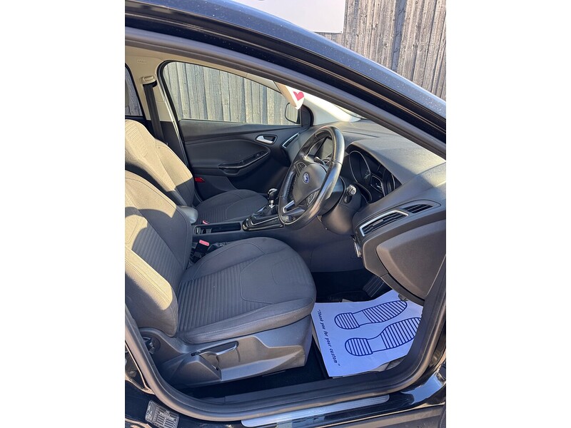 Used Ford Focus 2015 for sale - 76663641: Photo 3
