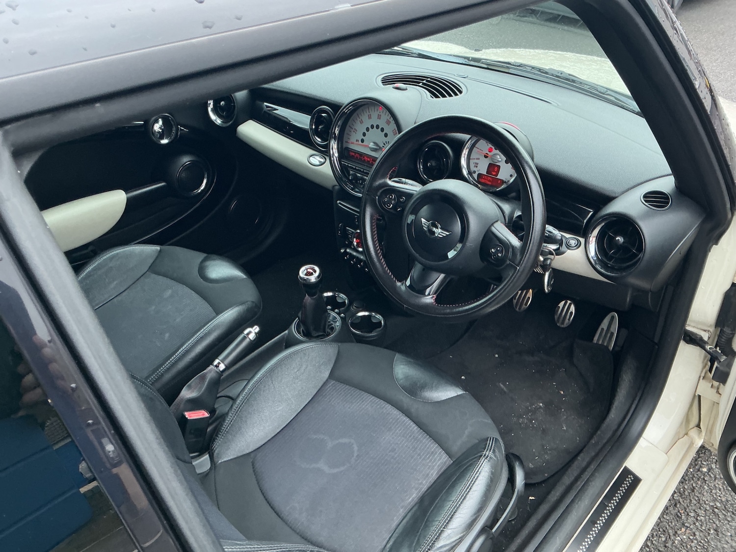 Used MINI Hatch 2011 for sale - 76449327: Photo 11