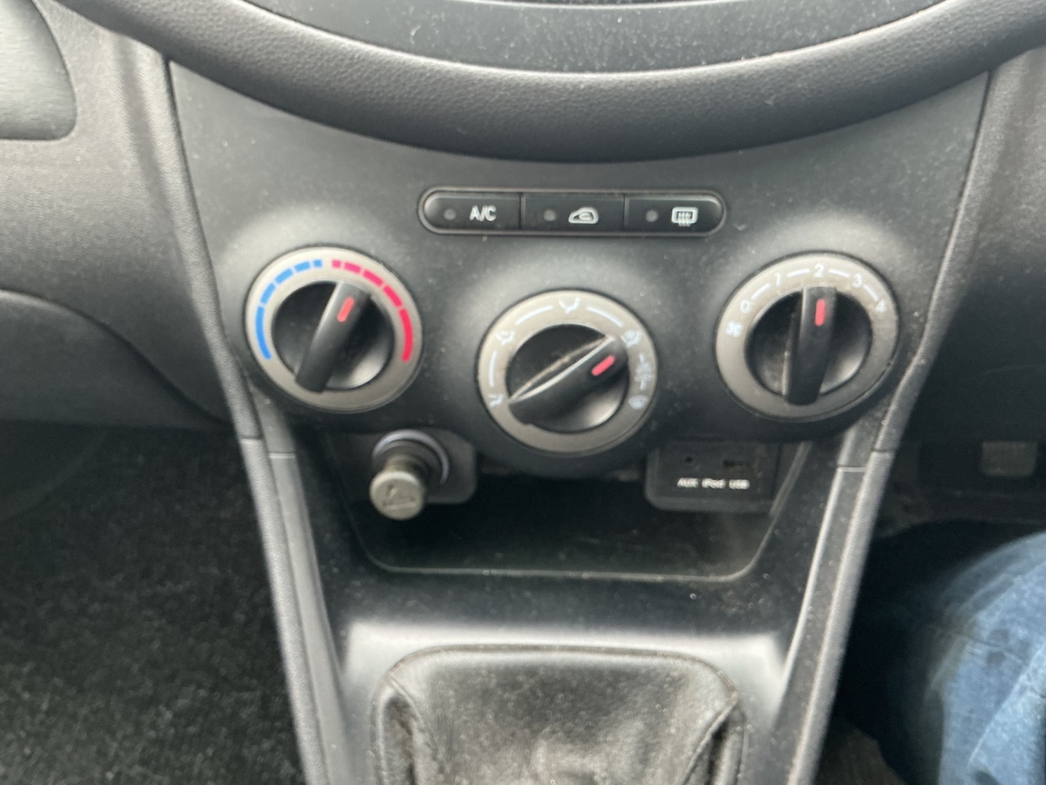 Used Hyundai i10 2012 for sale - 77681326: Photo 13