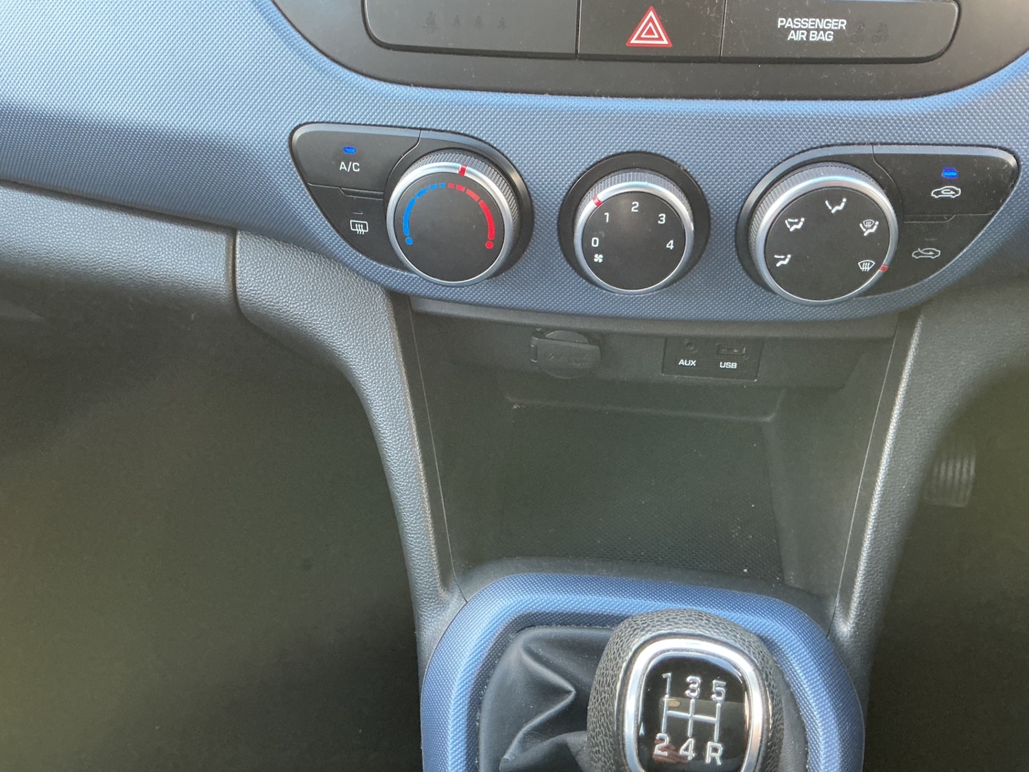 Used Hyundai i10 2015 for sale - 77173402: Photo 16