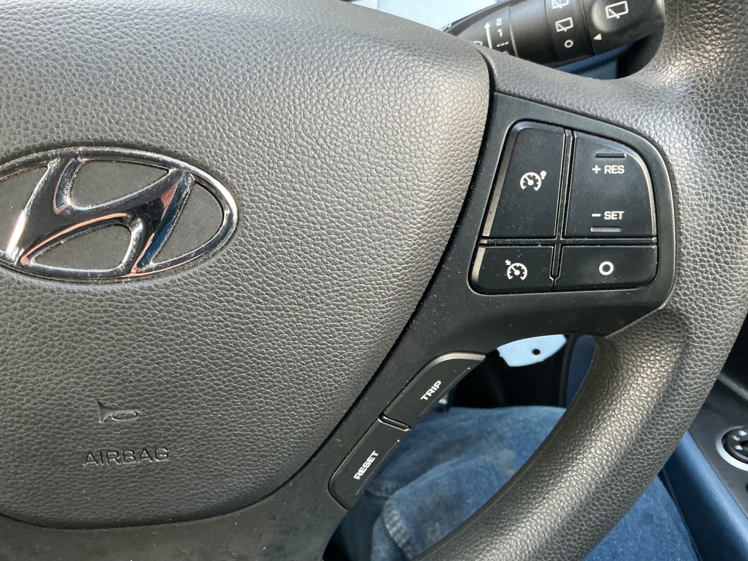 Used Hyundai i10 2015 for sale - 77173402: Photo 20