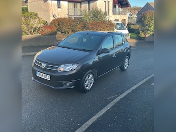 Used Dacia Sandero 2015 for sale - 76792658: Photo