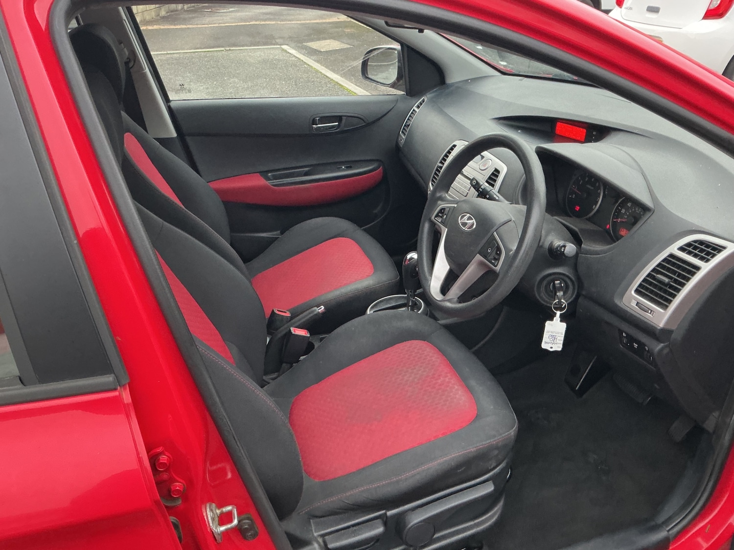 Used Hyundai i20 2009 for sale - 76452375: Photo 12