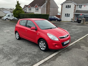 Used Hyundai i20 2009 for sale - 76452375: Photo