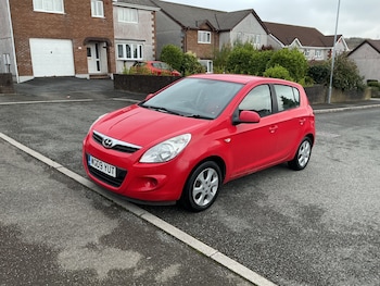 Used Hyundai i20 2009 for sale - 76452375: Photo