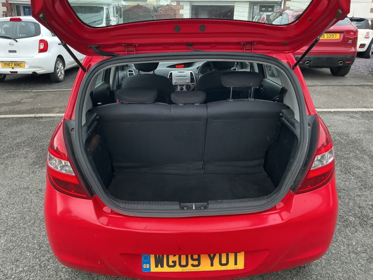 Used Hyundai i20 2009 for sale - 76452375: Photo 9