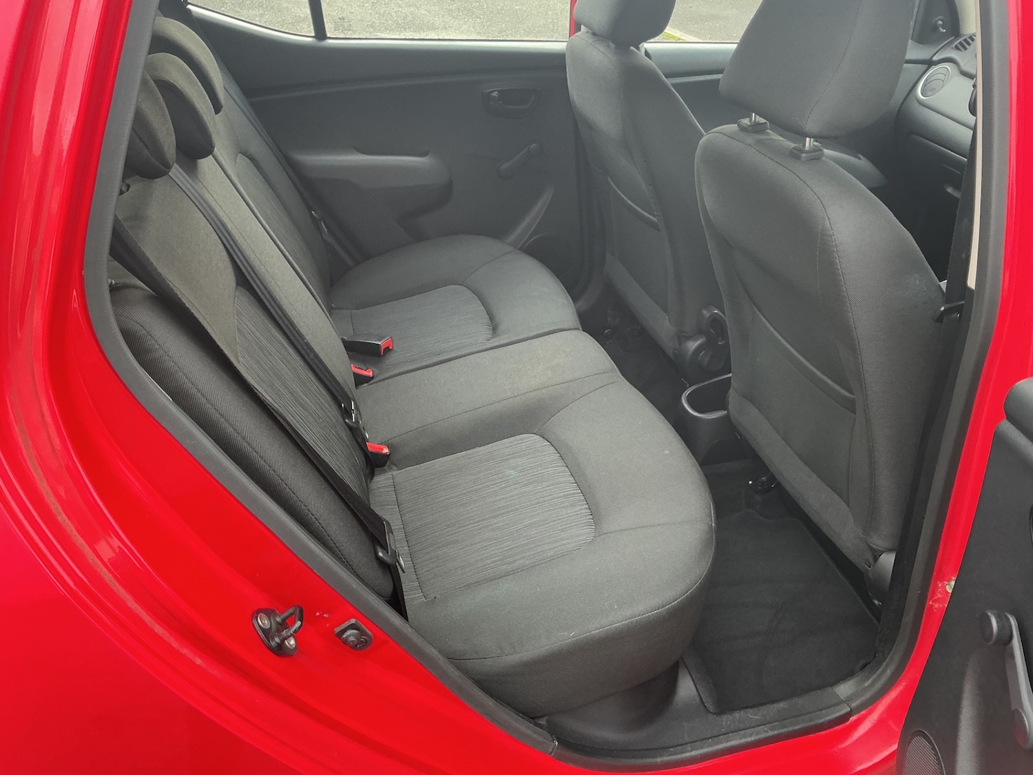 Used Hyundai i10 2012 for sale - 76940477: Photo 10