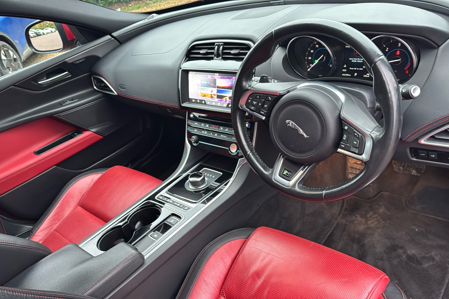 Used Jaguar XE 2017 for sale - 76732626: Photo 10