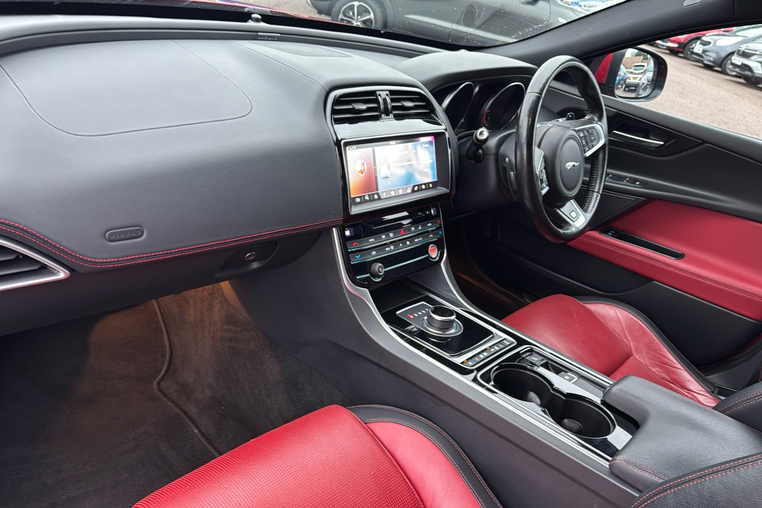 Used Jaguar XE 2017 for sale - 76732626: Photo 11