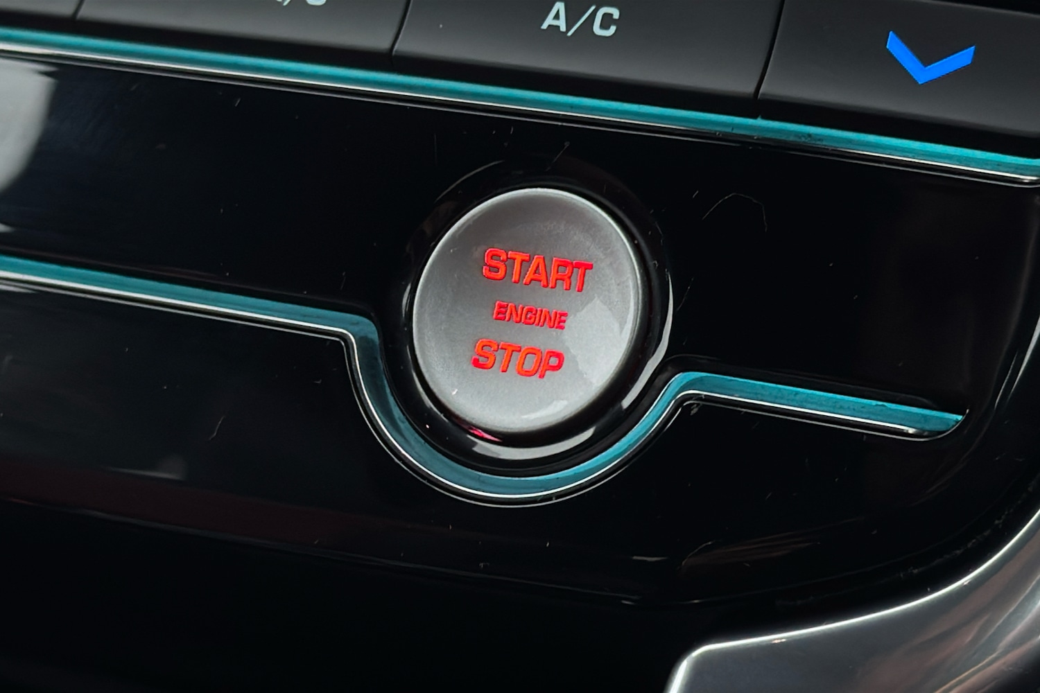 Used Jaguar XE 2017 for sale - 76732626: Photo 23