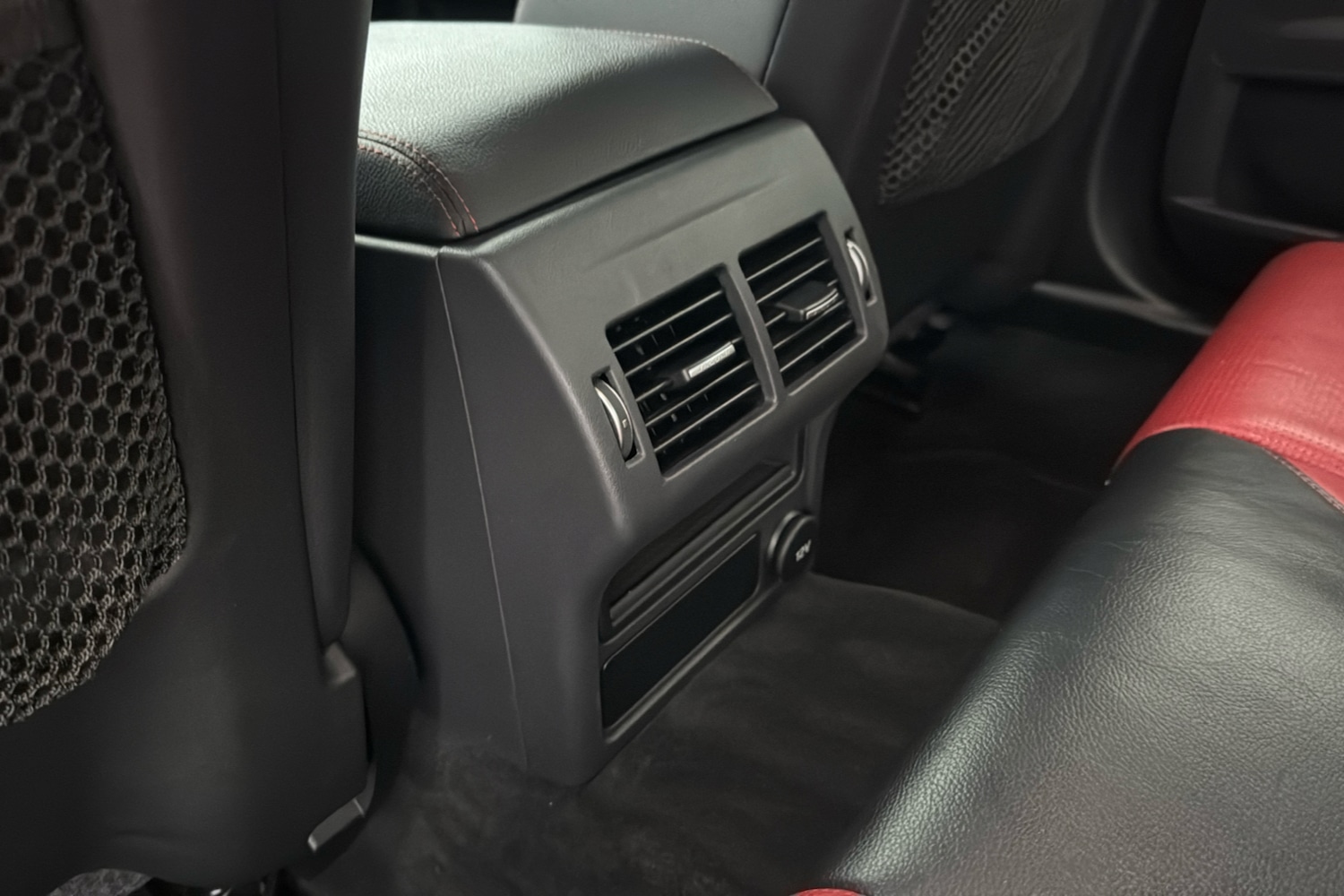 Used Jaguar XE 2017 for sale - 76732626: Photo 40