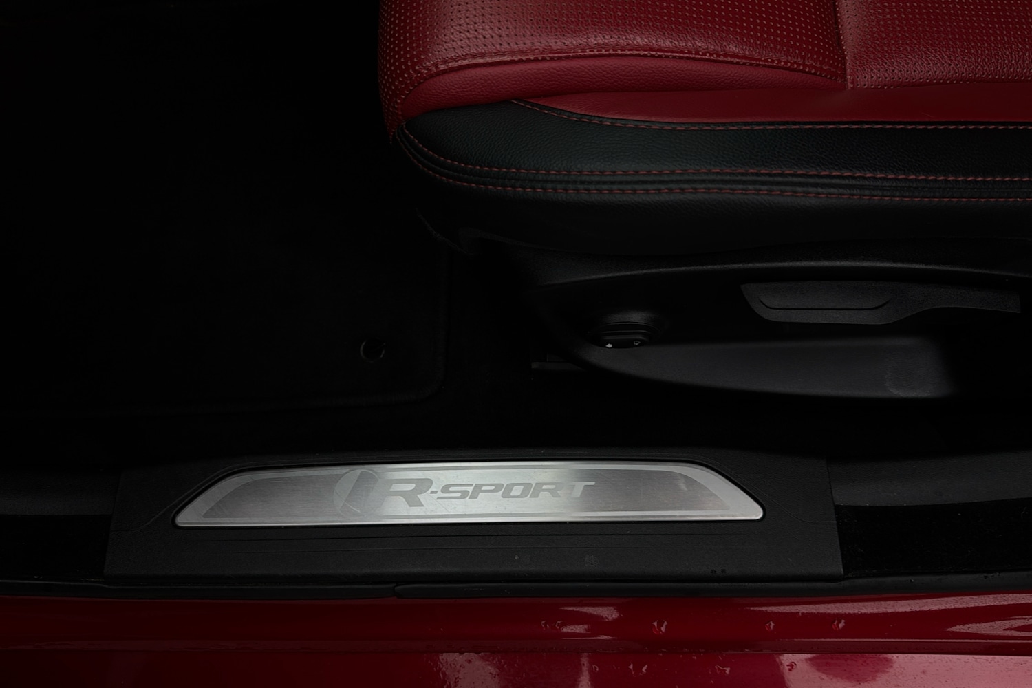 Used Jaguar XE 2017 for sale - 76732626: Photo 43