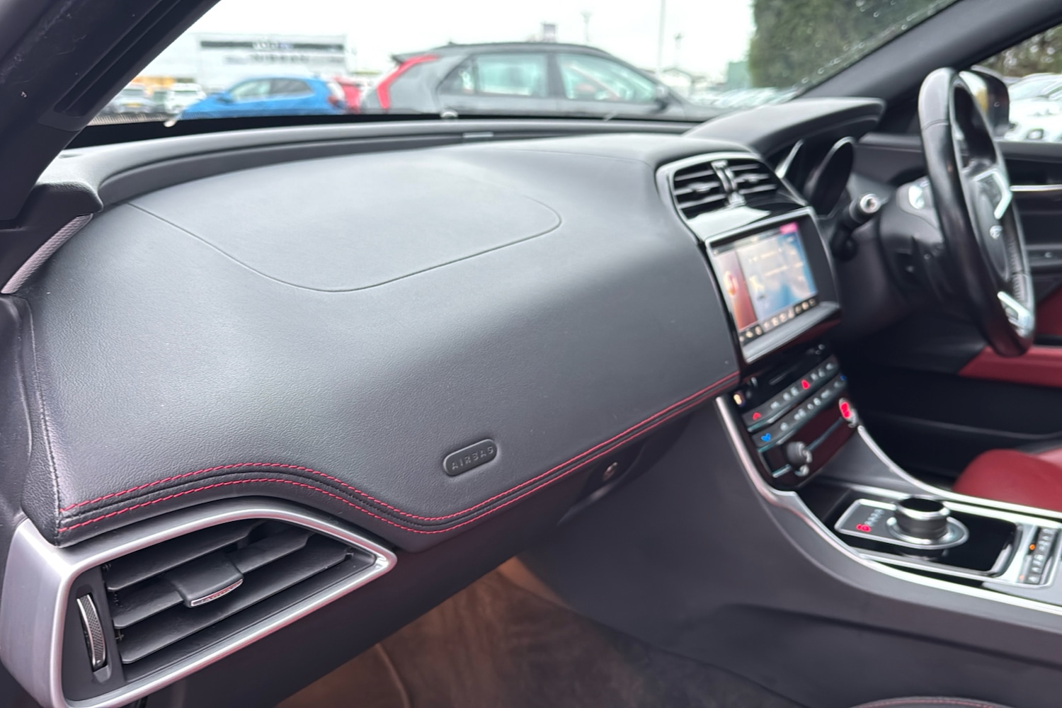 Used Jaguar XE 2017 for sale - 76732626: Photo 44