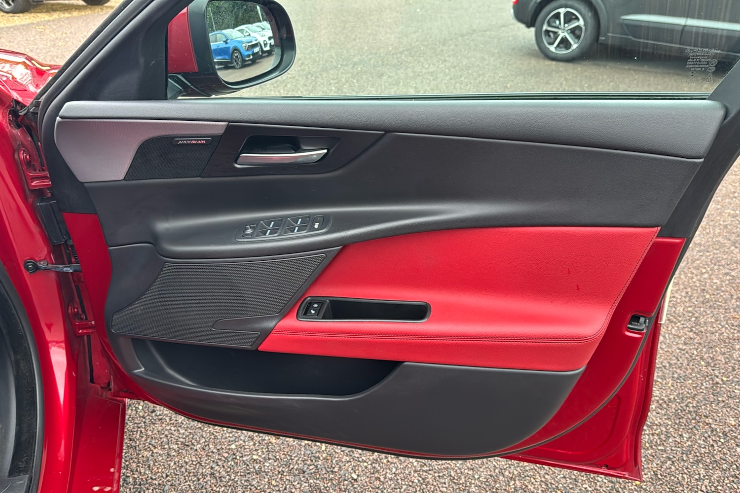 Used Jaguar XE 2017 for sale - 76732626: Photo 46