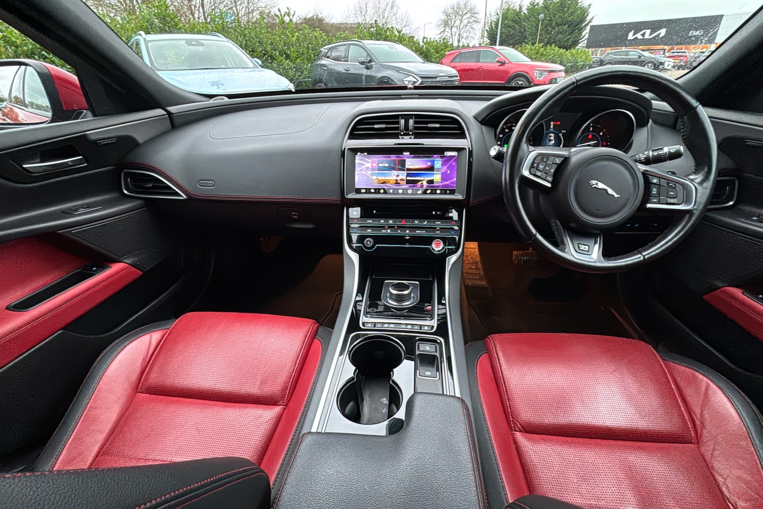 Used Jaguar XE 2017 for sale - 76732626: Photo 9