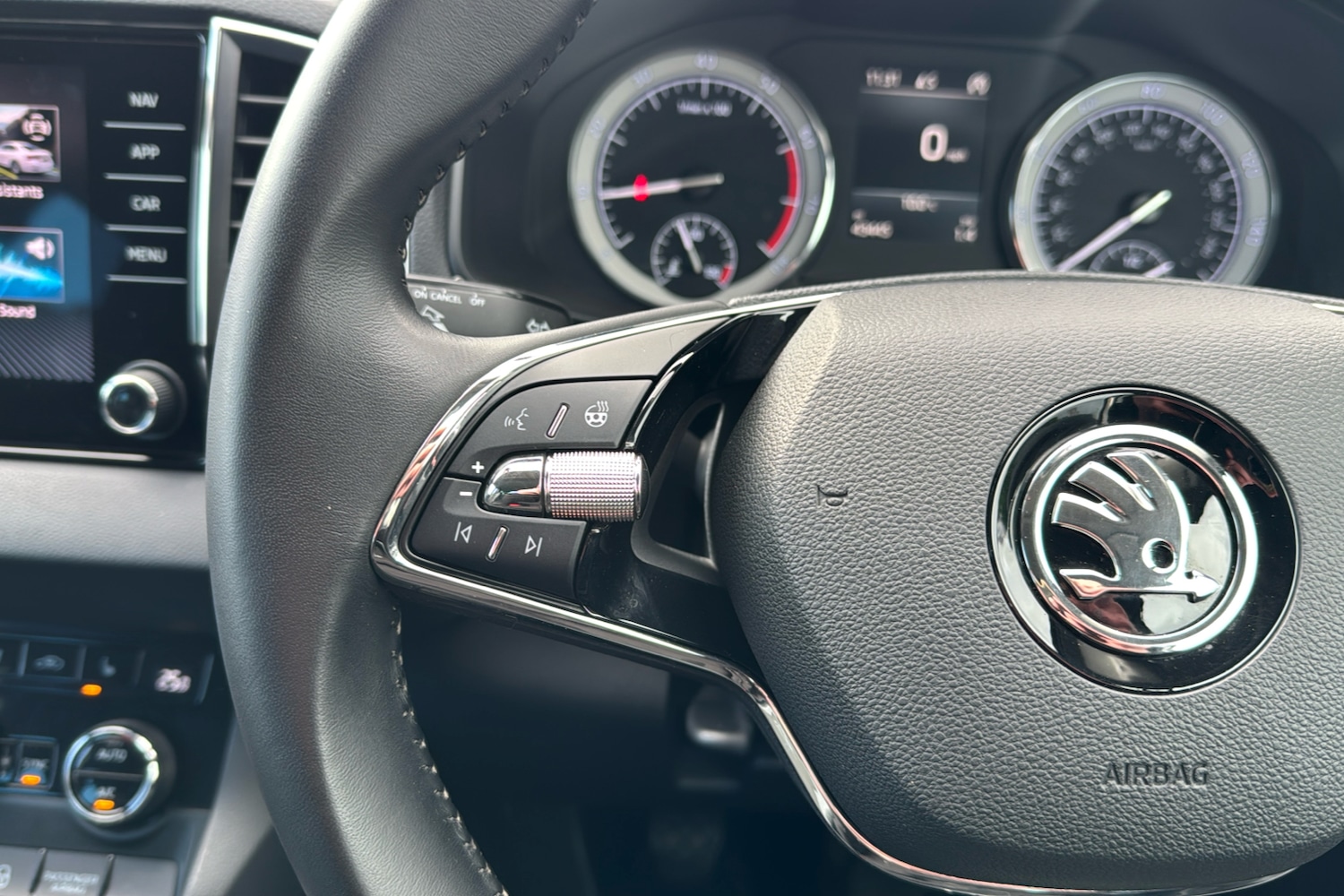 Used Skoda Karoq 2022 for sale - 76624862: Photo 17