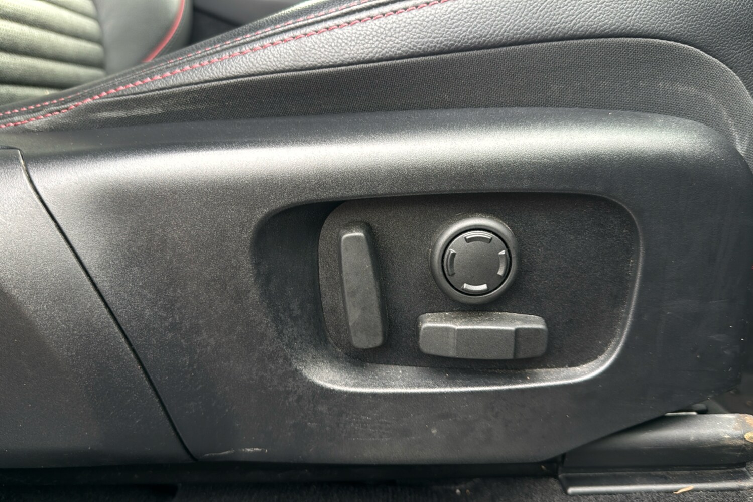 Used Land Rover Discovery Sport 2023 for sale - 76488239: Photo 46