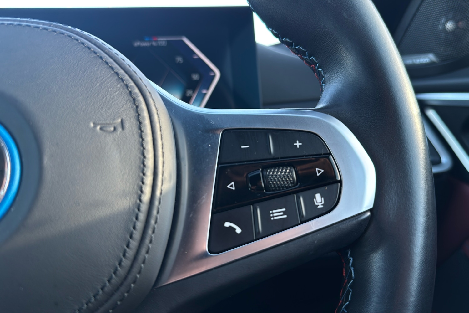 Used BMW i4 2023 for sale - 77240040: Photo 18