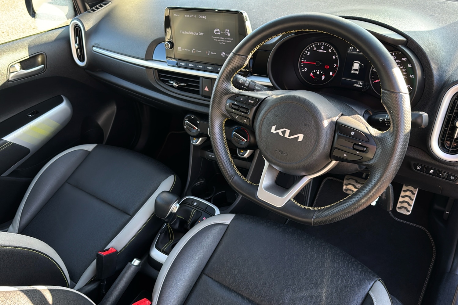 Used Kia Picanto 2022 for sale - 76316096: Photo 10