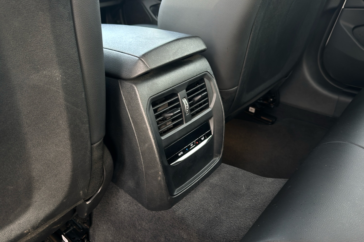 Used BMW i4 2022 for sale - 77135236: Photo 40