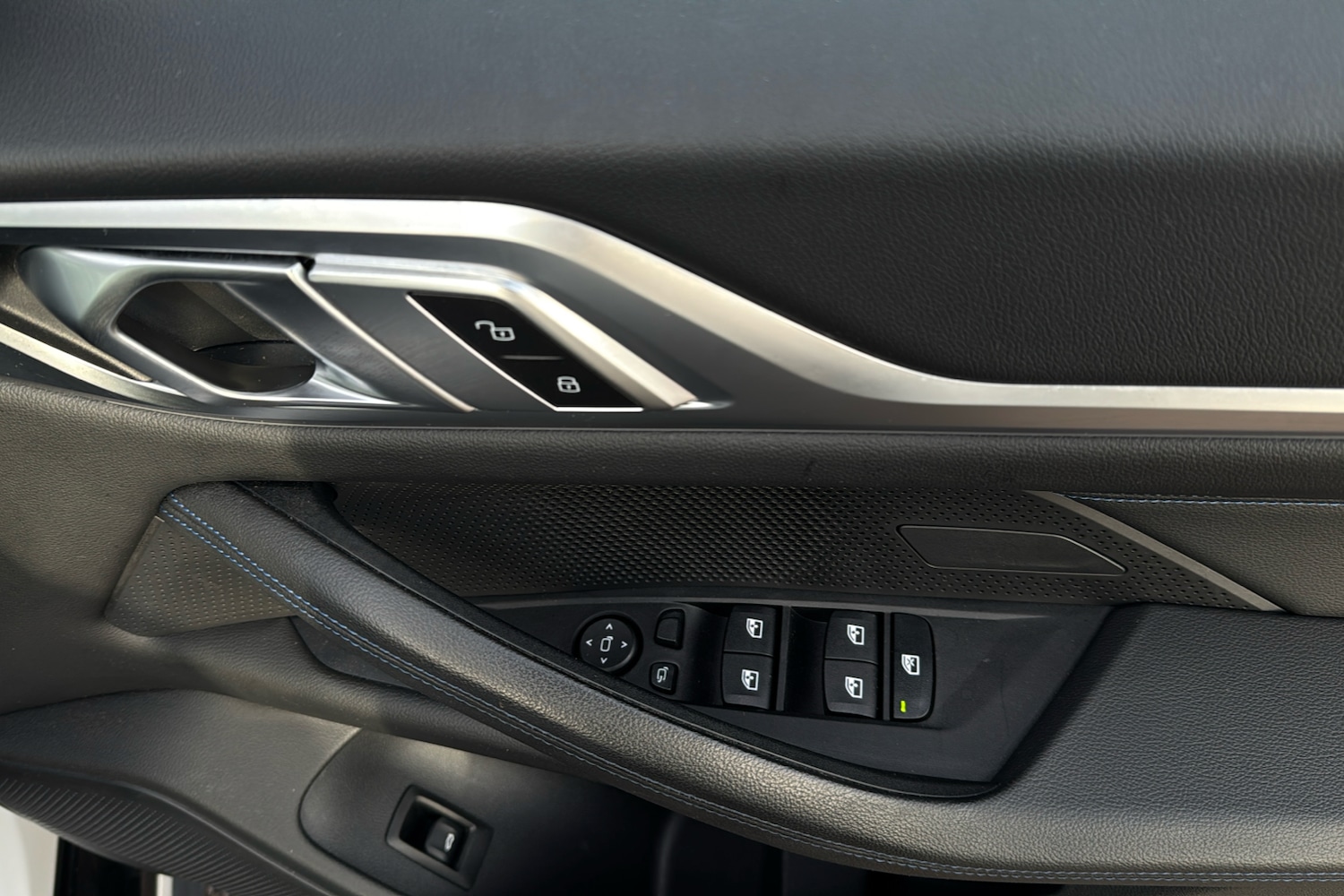 Used BMW i4 2022 for sale - 77135236: Photo 47