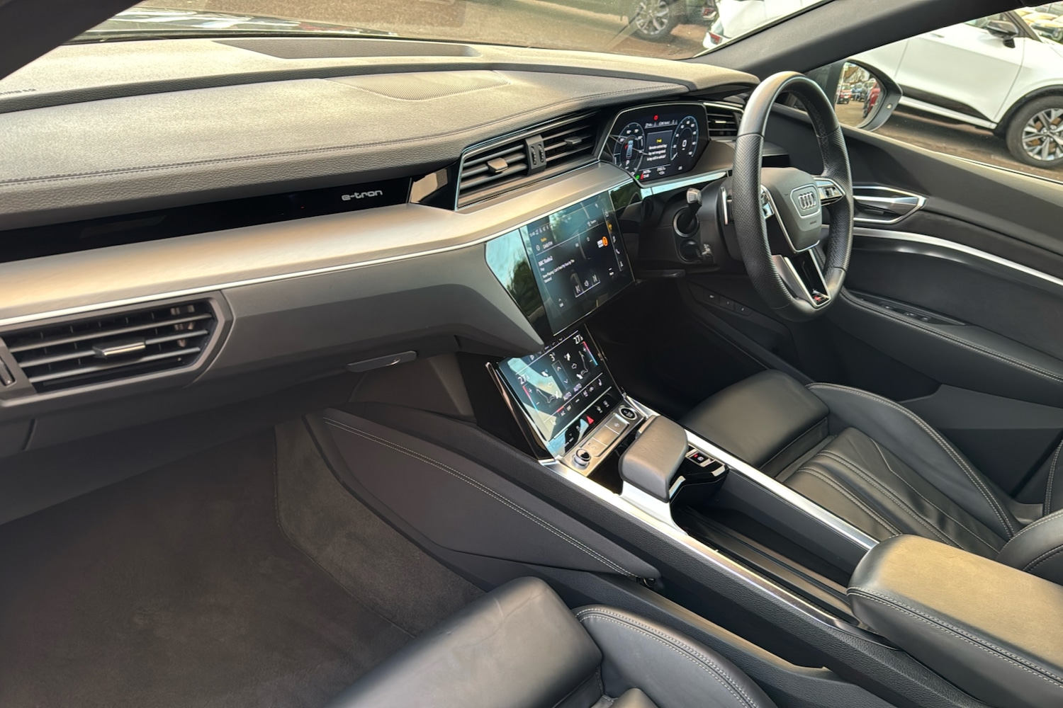 Used Audi e-tron 2022 for sale - 77334212: Photo 11