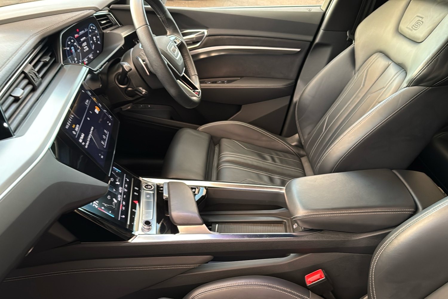 Used Audi e-tron 2022 for sale - 77334212: Photo 46