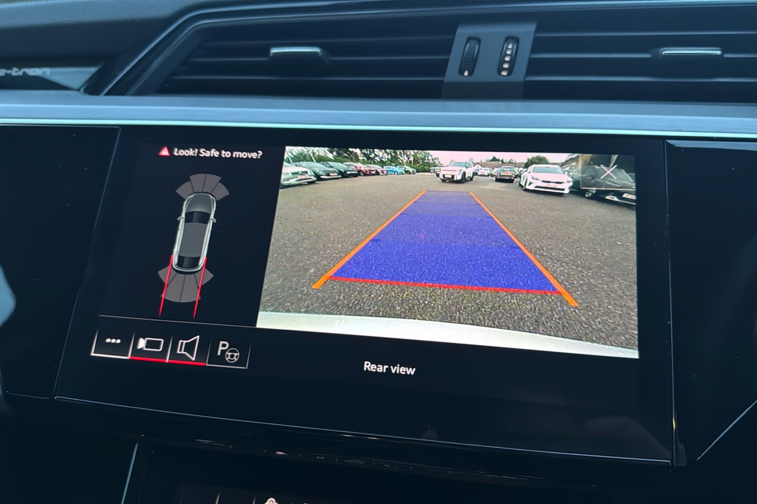 Used Audi e-tron 2022 for sale - 77069756: Photo 49