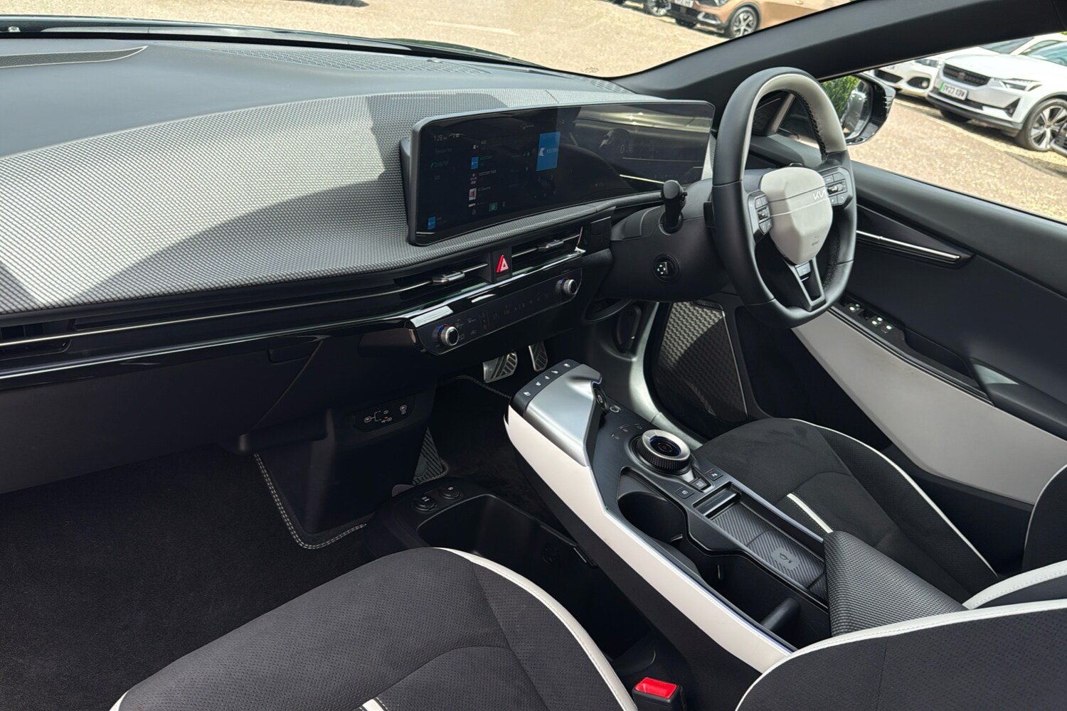 Used Kia EV6 2024 for sale - 76076971: Photo 11