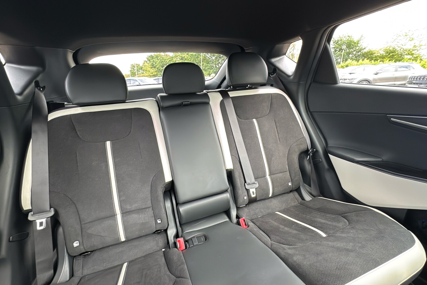 Used Kia EV6 2024 for sale - 76076971: Photo 12