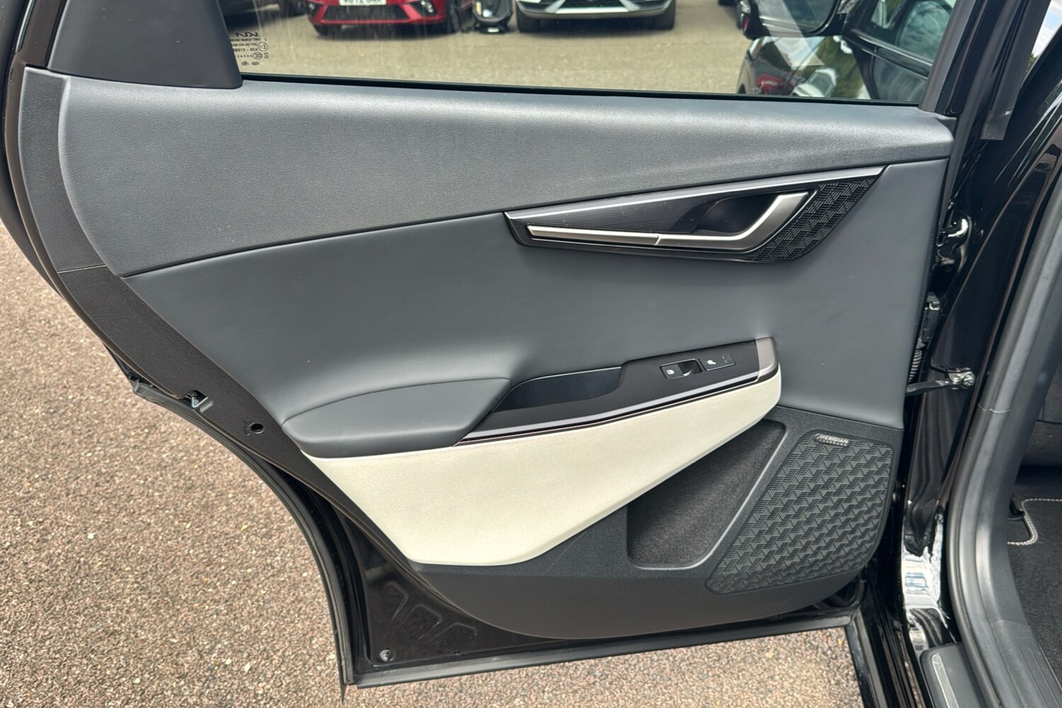 Used Kia EV6 2024 for sale - 76076971: Photo 39